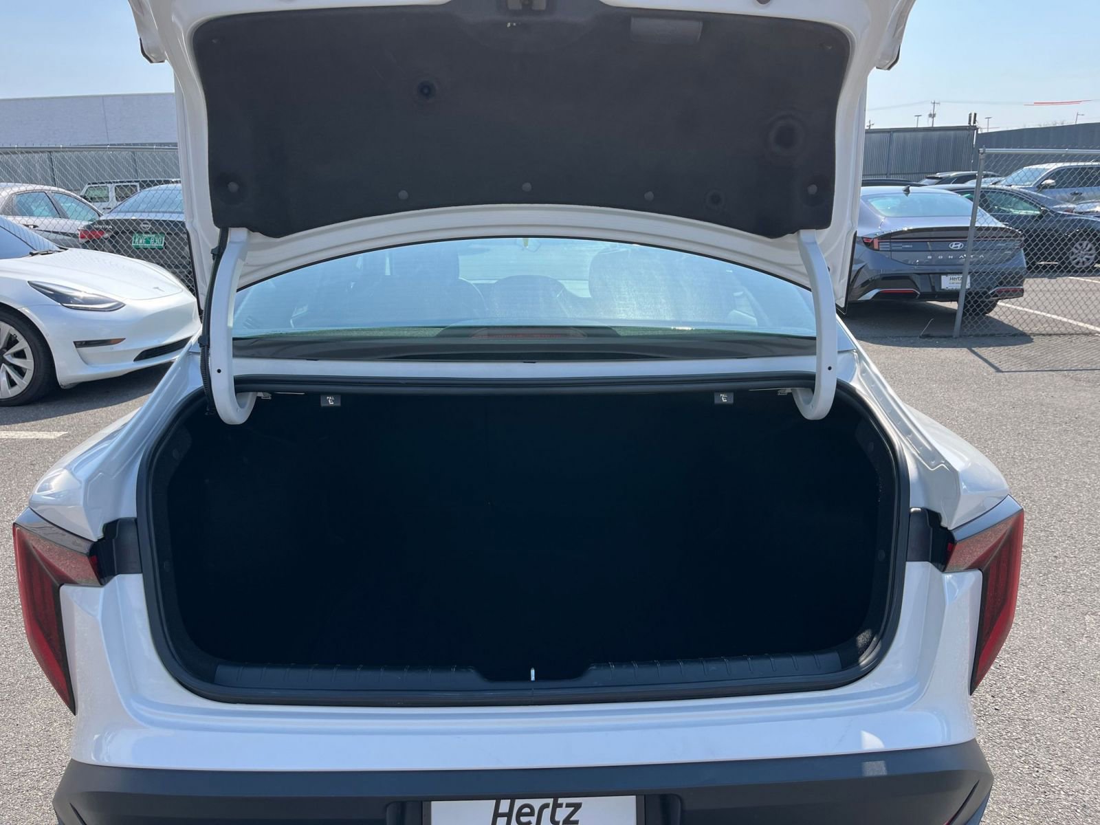 Used 2025 Kia K4 LXS image 31