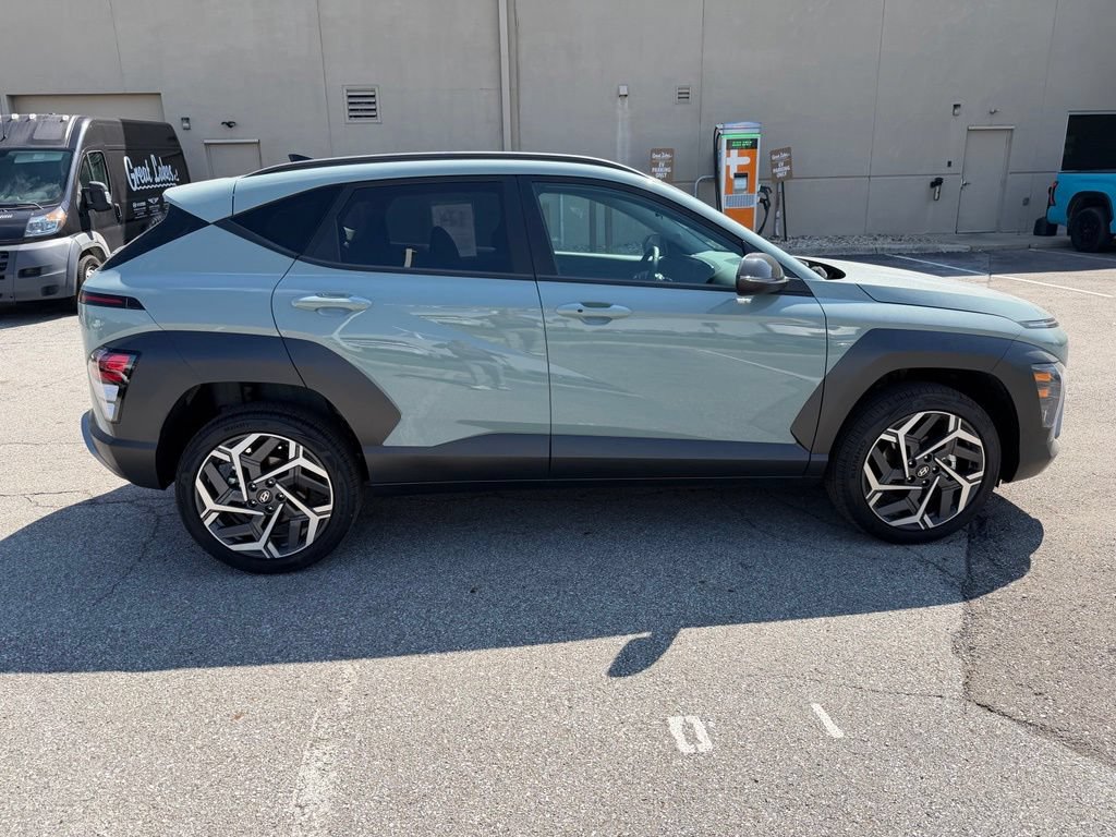 Used 2026 Hyundai Kona SEL Premium AWD/4WD image 3