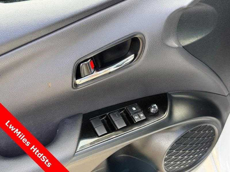Used 2021 Toyota Prius XLE FWD image 18