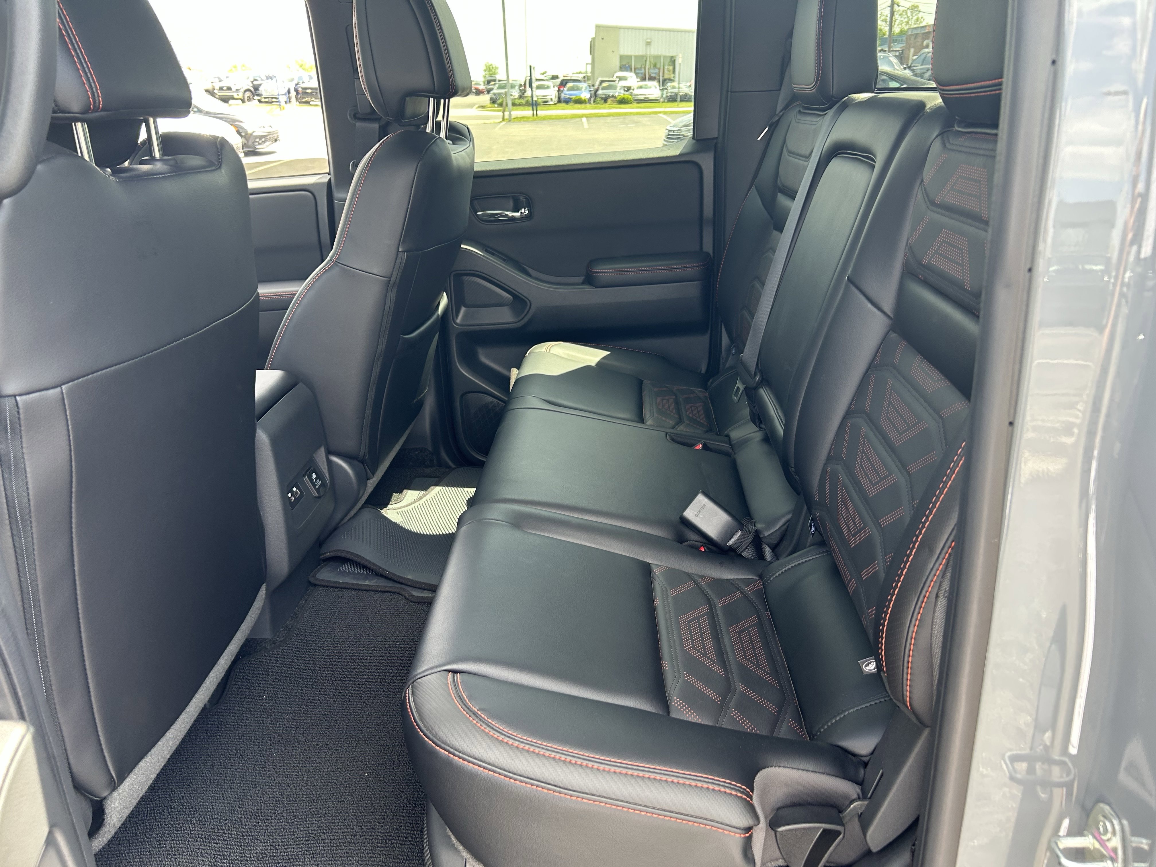 Used 2025 Nissan Frontier PRO-4X w/ Pro Premium Package AWD/4WD image 24