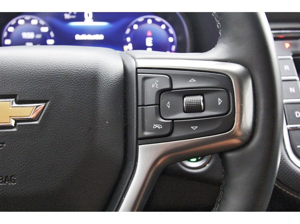 Used 2024 Chevrolet Suburban Premier RWD image 17