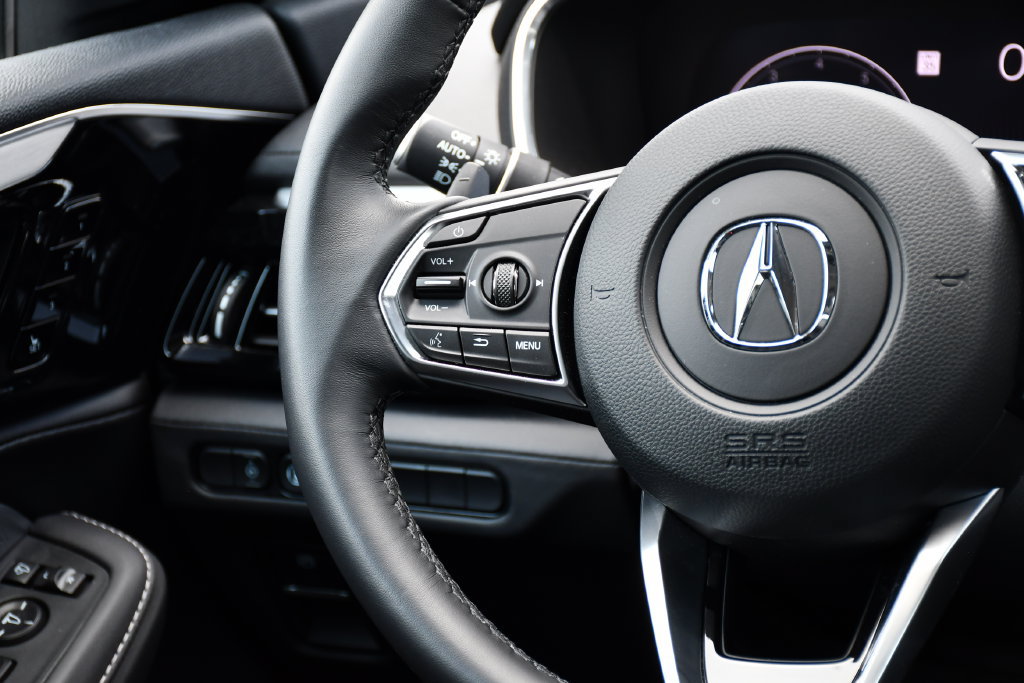 Certified 2026 Acura MDX w/ Technology Package FWD image 23