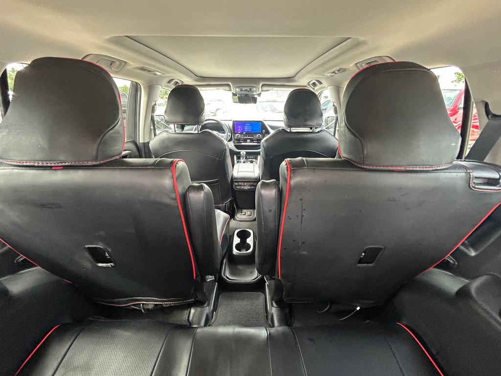 Certified 2025 Toyota Highlander Platinum AWD/4WD image 17
