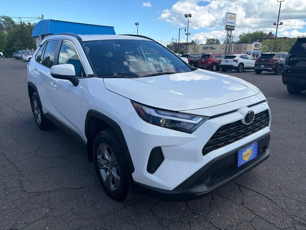 Used 2024 Toyota RAV4 XLE w/ Convenience Package AWD/4WD image 3