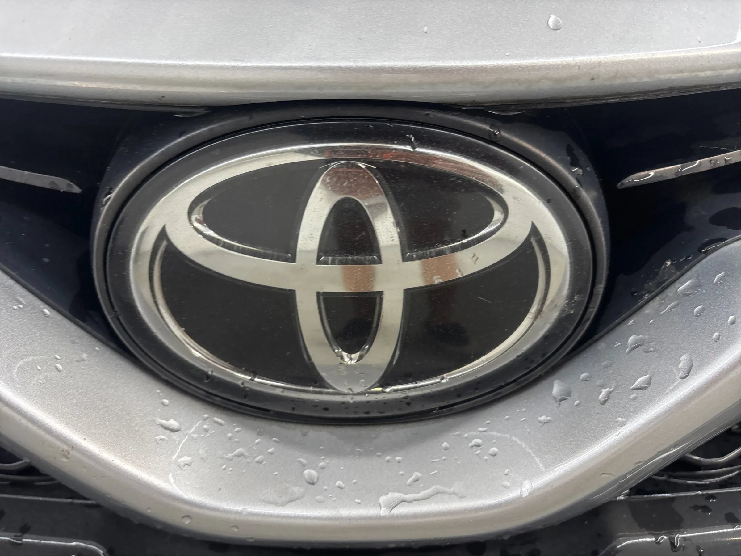 Used 2018 Toyota Camry XSE FWD image 34