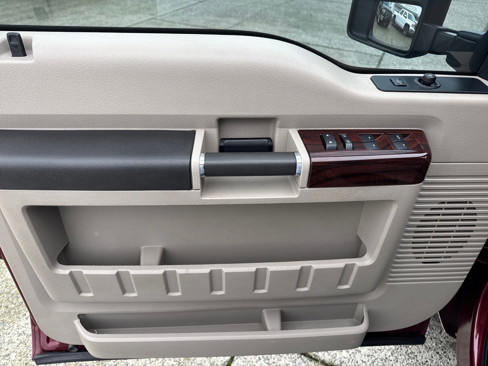 Used 2008 Ford F350 Lariat image 7