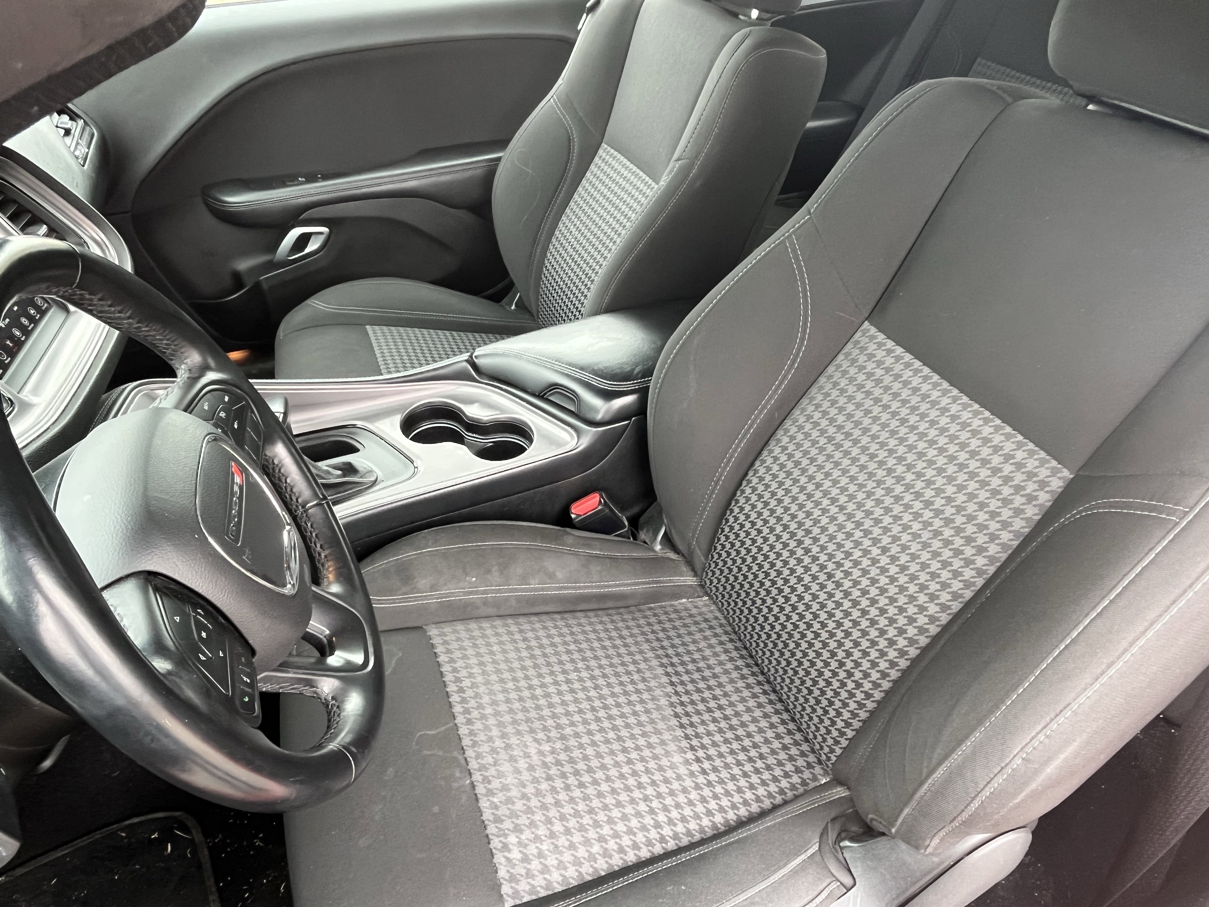 Used 2023 Dodge Challenger SXT image 14