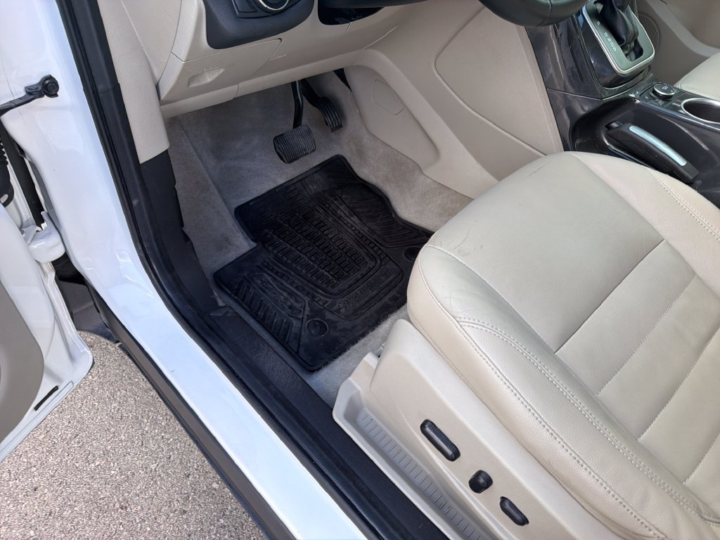 Used 2014 Ford Escape Titanium FWD image 17