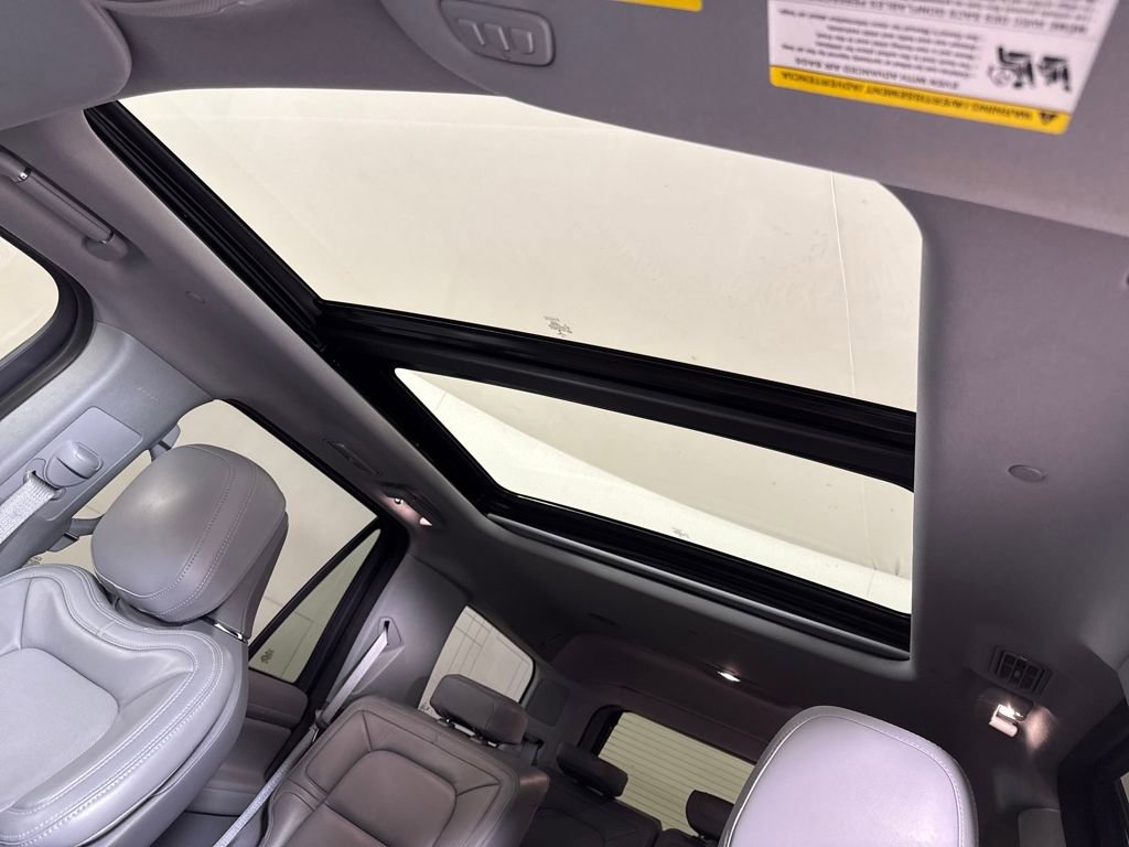 Used 2020 Lincoln Navigator Reserve w/ Equipment Group 208A Reserve image 18
