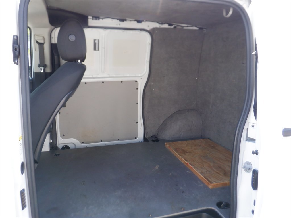 Used 2018 Mercedes-Benz Metris w/ Driver Comfort Package image 9