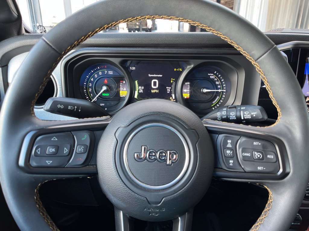 Used 2024 Jeep Wrangler Unlimited w/ Convenience Group AWD/4WD image 28