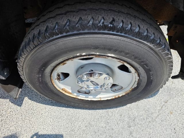 Used 2005 Ford F250 XL image 28