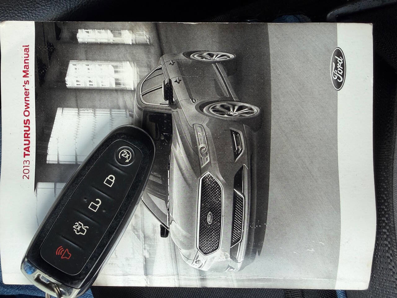 Used 2013 Ford Taurus SHO image 36
