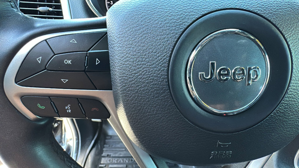 Used 2021 Jeep Grand Cherokee Laredo X image 19