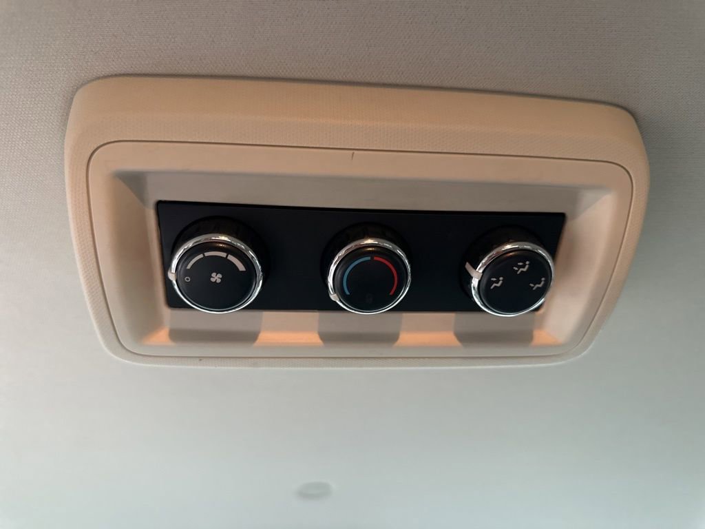 Used 2010 Chrysler Town & Country LX FWD image 16