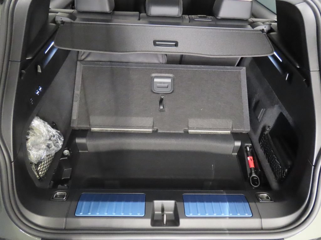 New 2026 Porsche Cayenne Electric AWD/4WD image 50