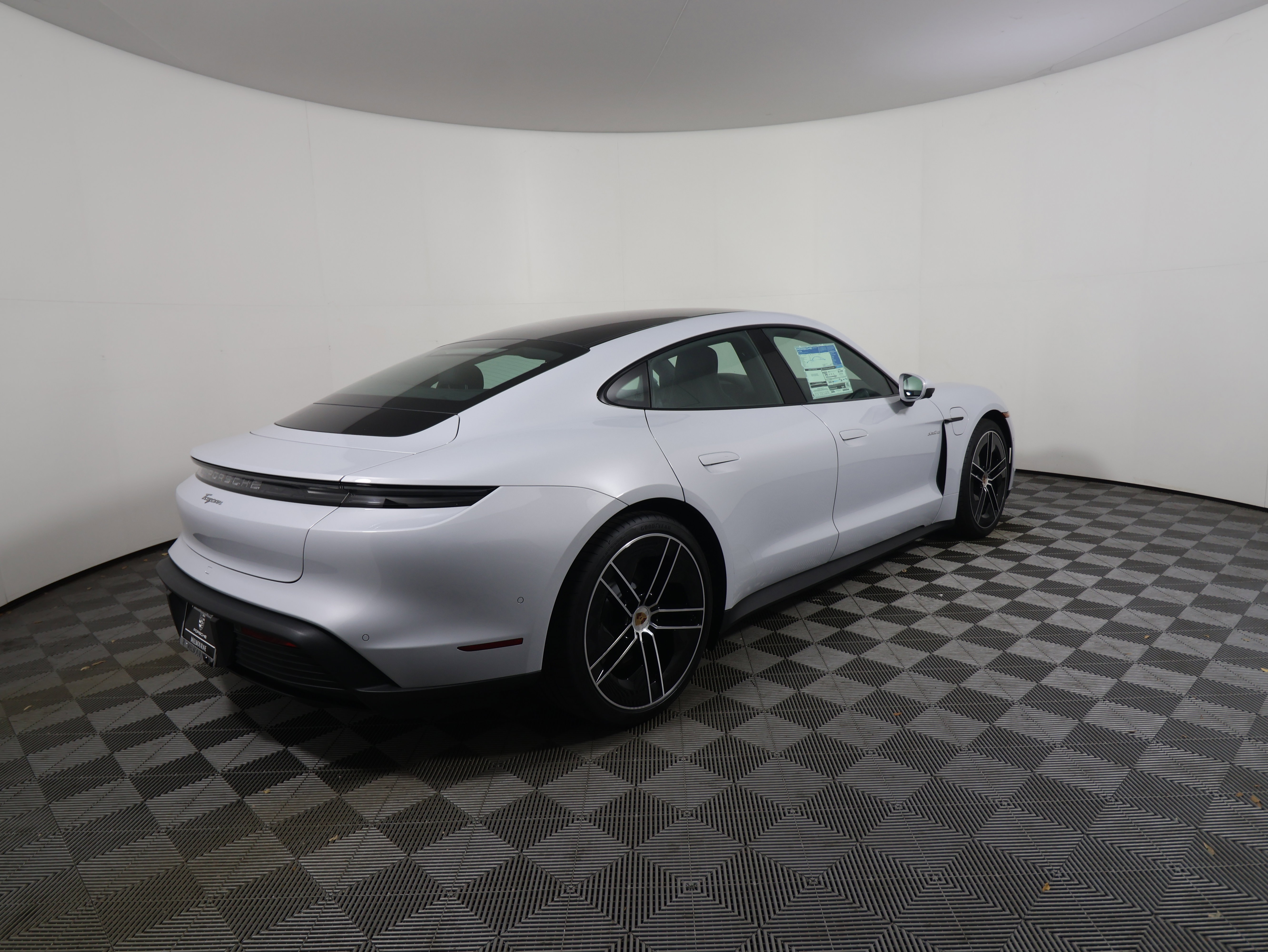 New 2025 Porsche Taycan image 7