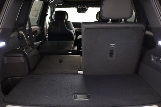 New 2026 Cadillac Vistiq Sport image 24