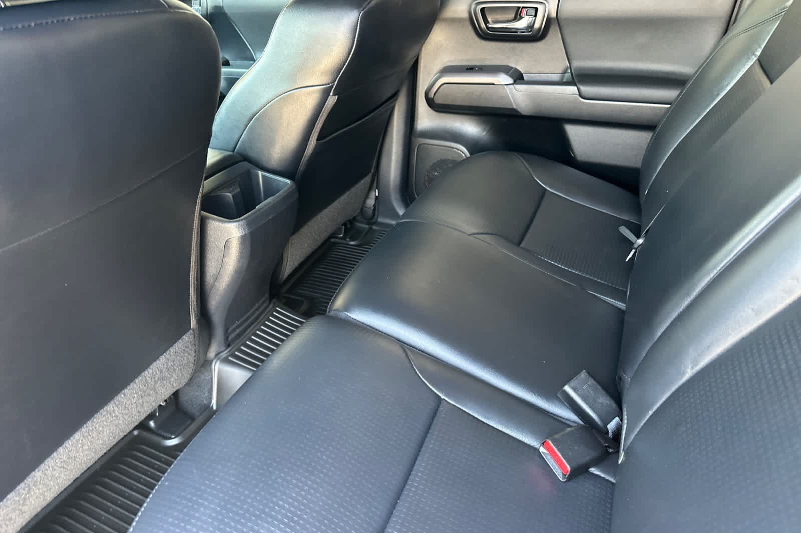 Used 2019 Toyota Tacoma TRD Off-Road AWD/4WD image 11