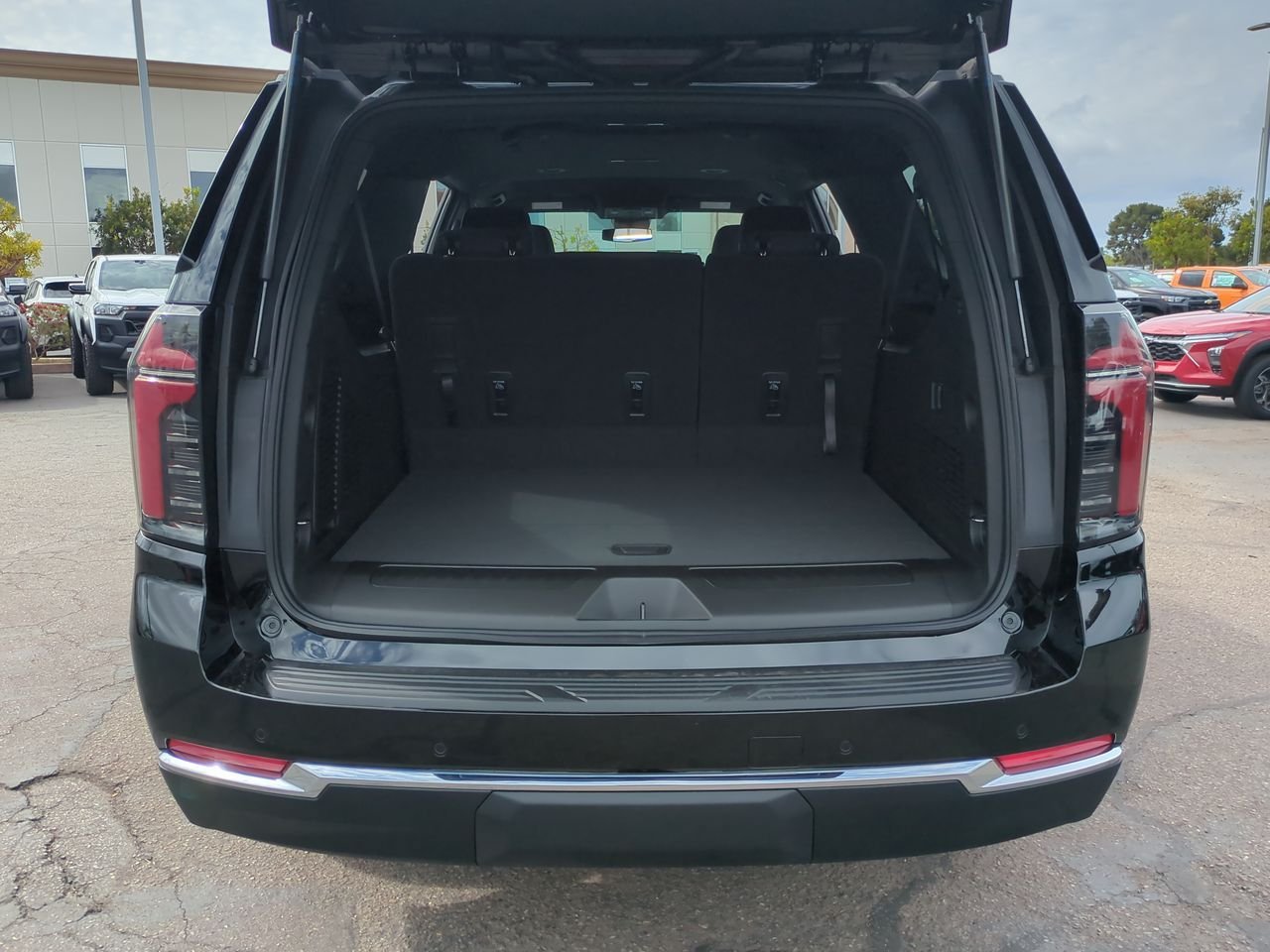 New 2026 Chevrolet Suburban LS w/ LPO, Dark Essentials Package AWD/4WD image 25