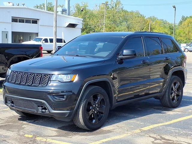 Used 2018 Jeep Grand Cherokee Laredo