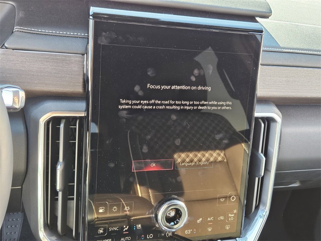 New 2025 GMC Acadia Denali image 21