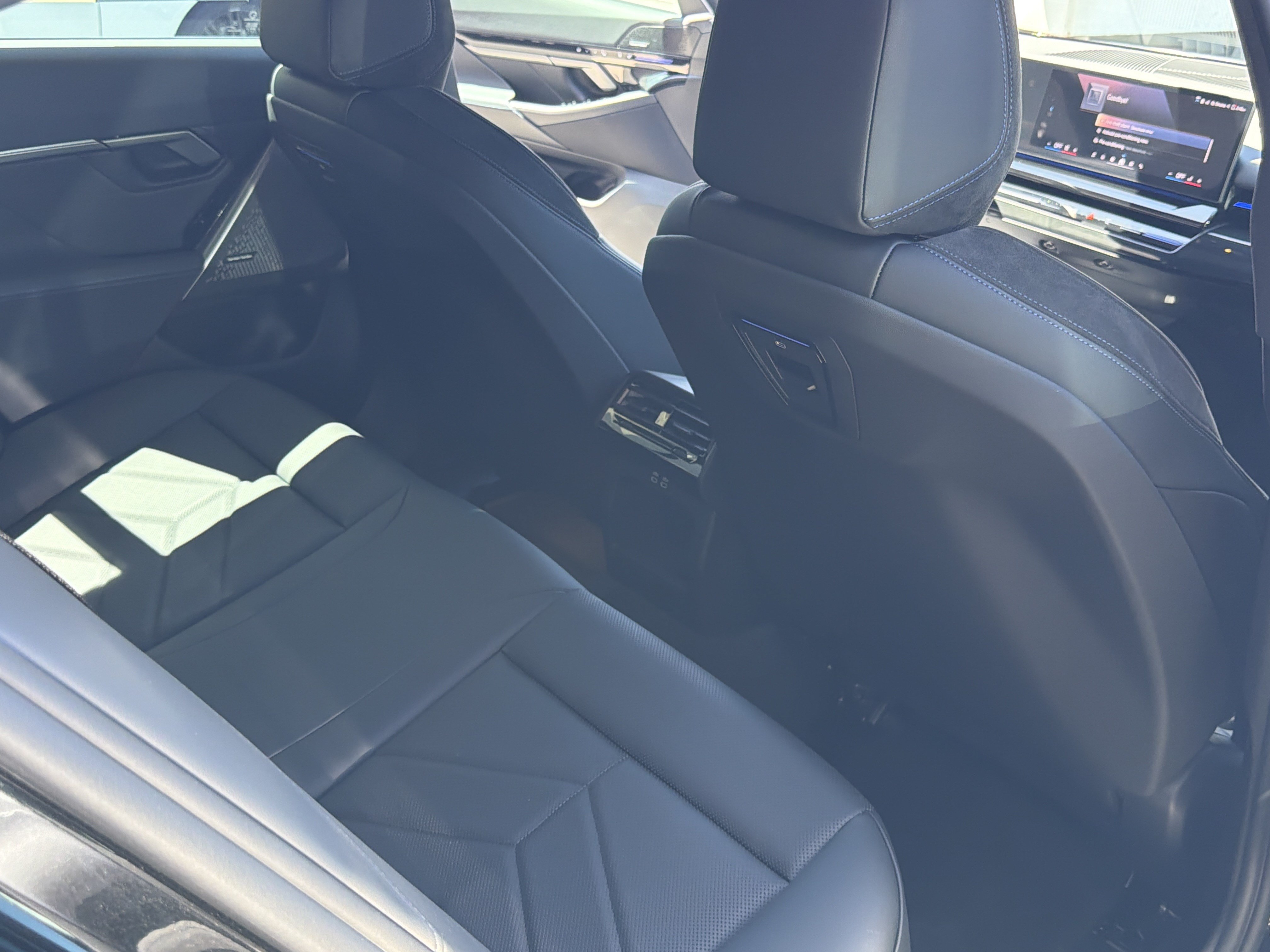 Used 2026 BMW 530i RWD image 29