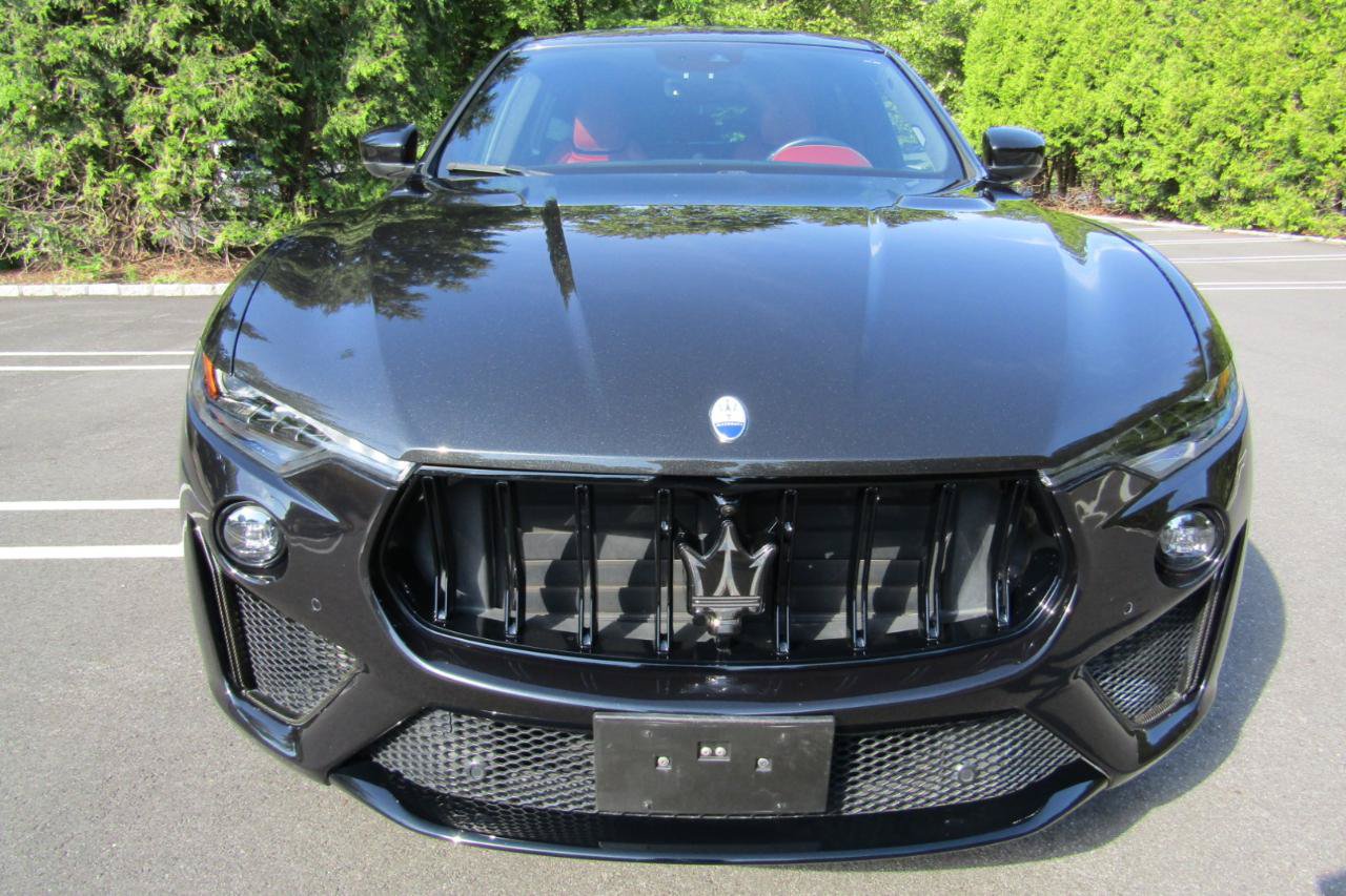 Used 2022 Maserati Levante Trofeo AWD/4WD image 28