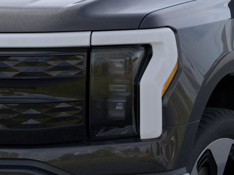 New 2025 Ford F150 Lightning Platinum AWD/4WD image 18