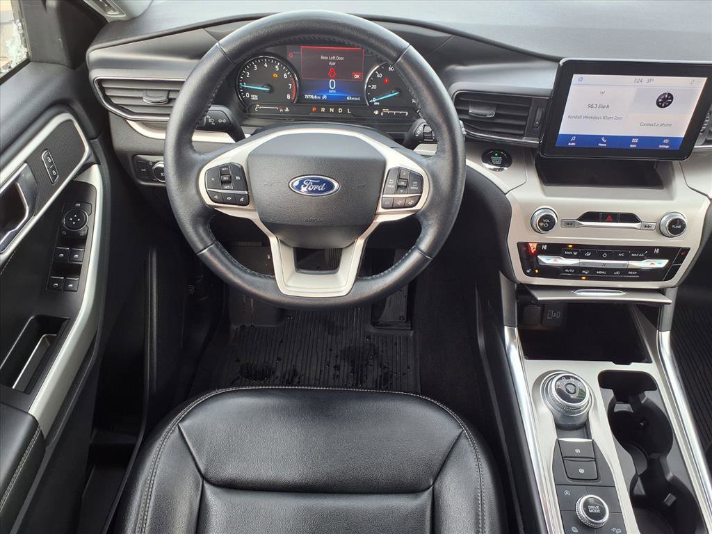 Used 2021 Ford Explorer XLT w/ Equipment Group 202A image 6