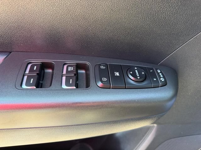 Certified 2022 Kia Sportage LX w/ LX FWD Value Edition Package image 16