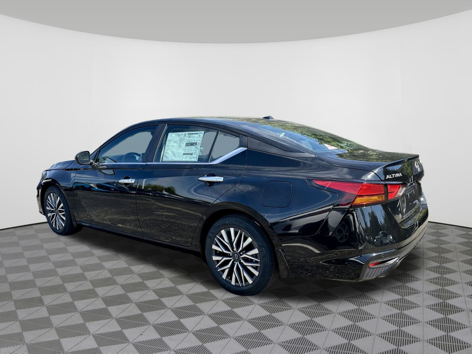 New 2026 Nissan Altima 2.5 SV w/ SV Premium Package FWD image 5