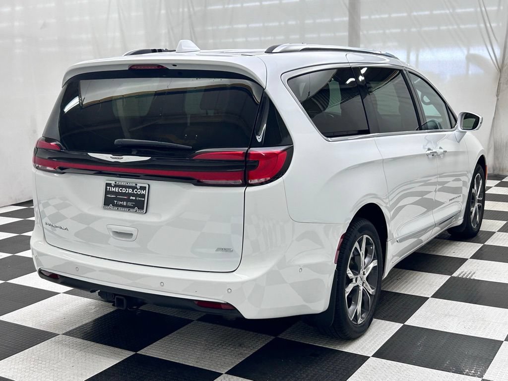 Certified 2022 Chrysler Pacifica Pinnacle AWD/4WD image 7