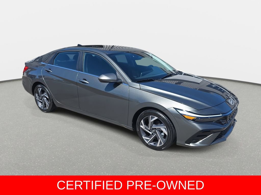 Certified 2025 Hyundai Elantra SEL w/ Cargo Package FWD image 3