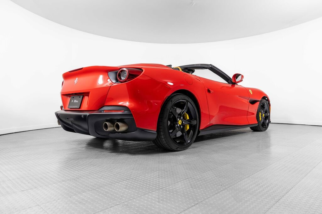 Certified 2022 Ferrari Portofino M image 21