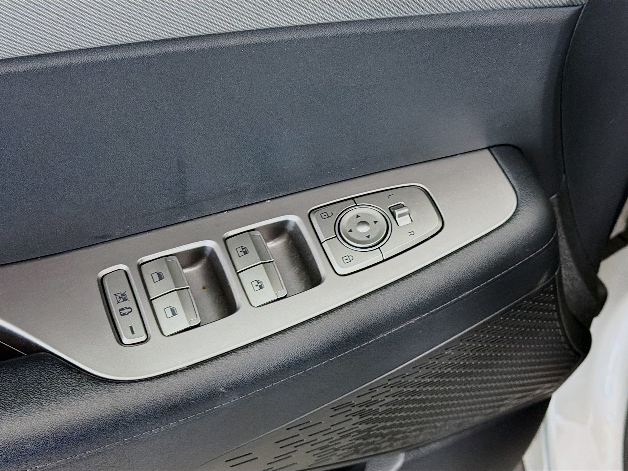 Used 2024 Hyundai Palisade SEL FWD image 15