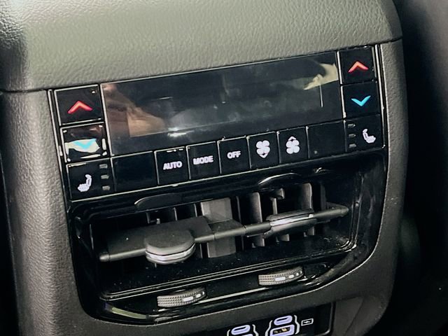 Used 2023 Jeep Grand Cherokee L Summit w/ Advanced Protech Group IV image 27