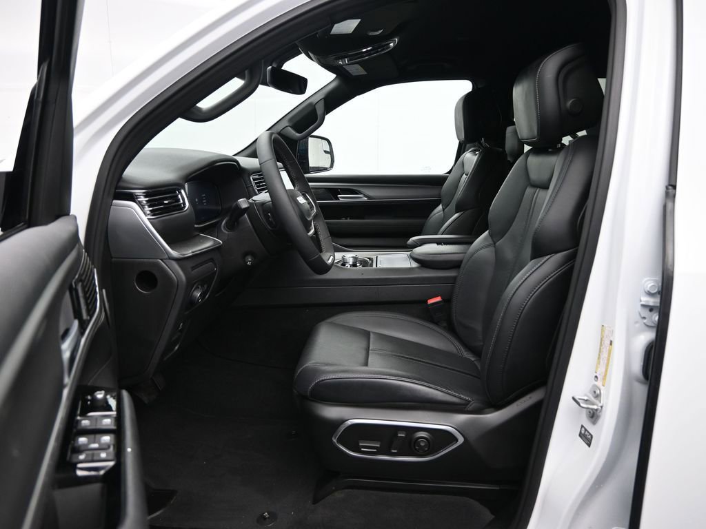 Used 2025 Jeep Wagoneer Series II image 27