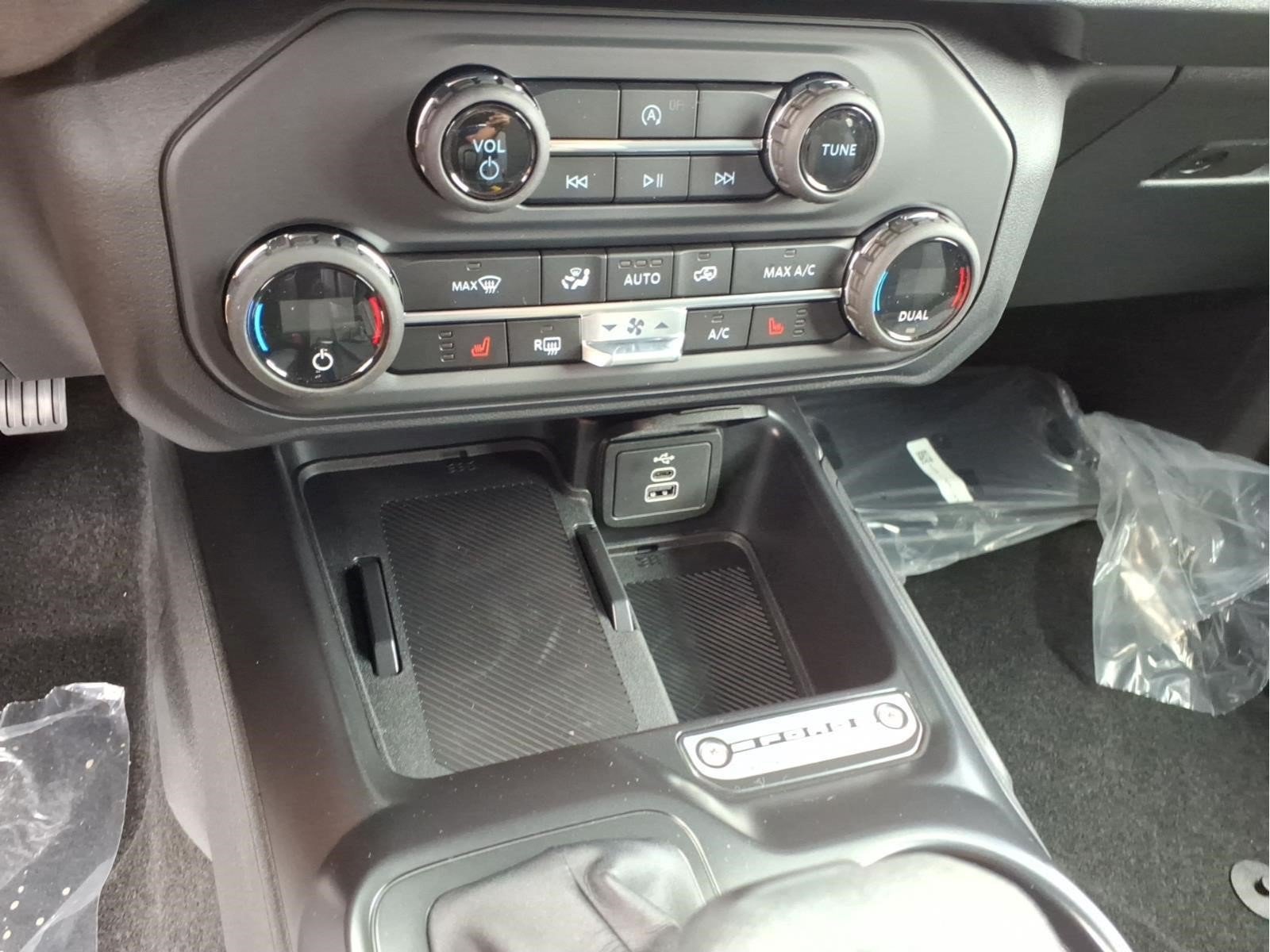 New 2026 Ford Bronco Big Bend AWD/4WD image 19