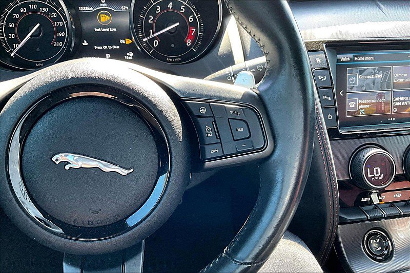 Used 2017 Jaguar F-TYPE R image 20