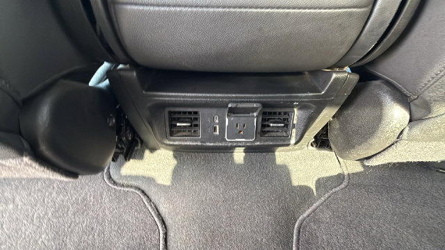 Used 2025 GMC Sierra 1500 SLT AWD/4WD image 25