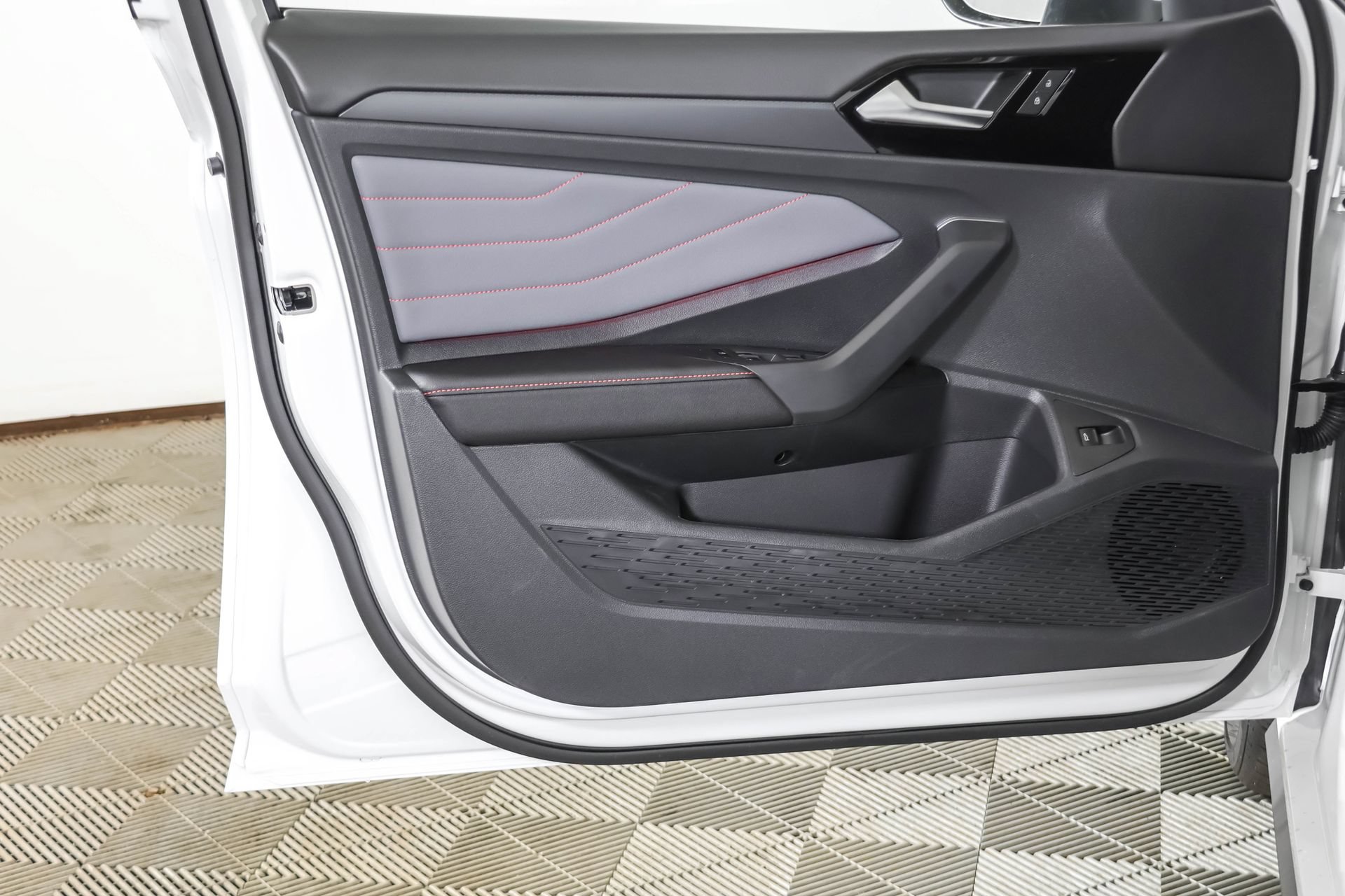 New 2027 Volkswagen Jetta GLI Autobahn FWD image 32
