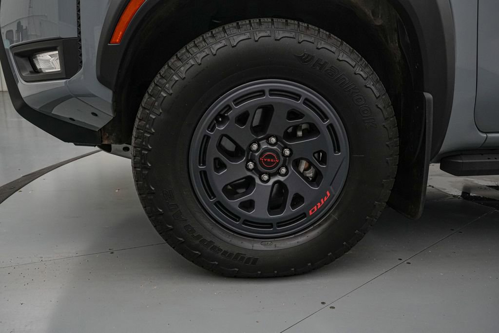 Used 2025 Nissan Frontier PRO-4X AWD/4WD image 12