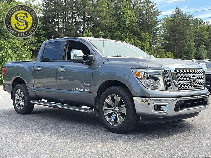 Used 2018 Nissan Titan SL w/ Chrome Package AWD/4WD image 8