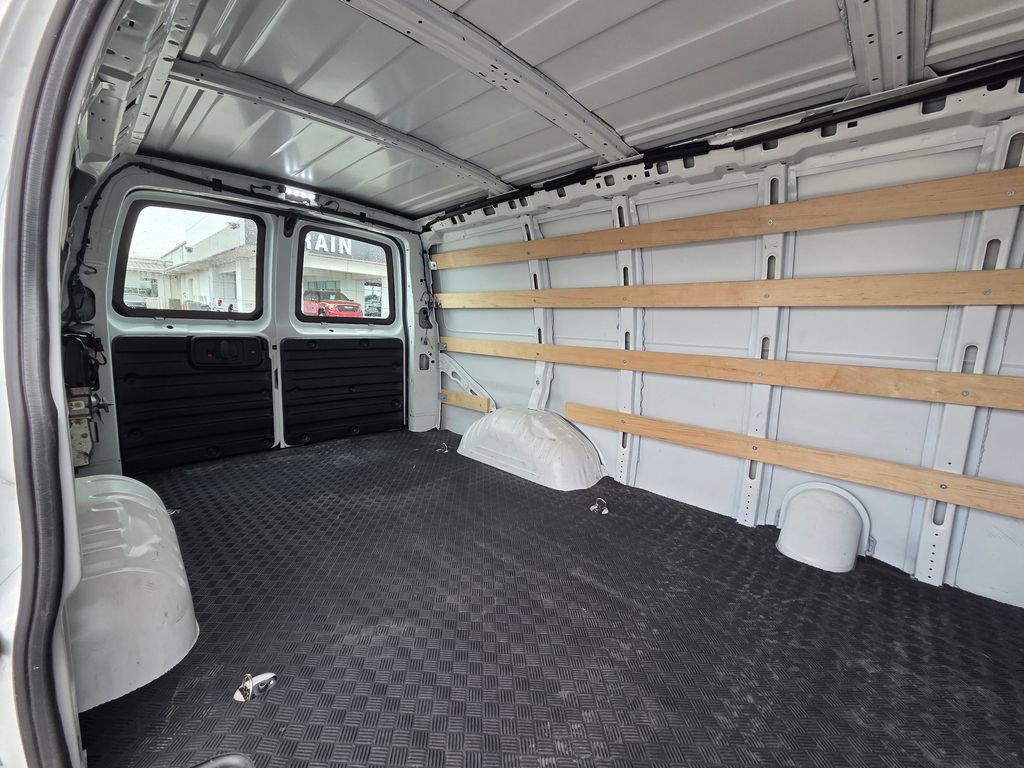 Used 2024 GMC Savana 2500 w/ Driver Convenience Package image 24