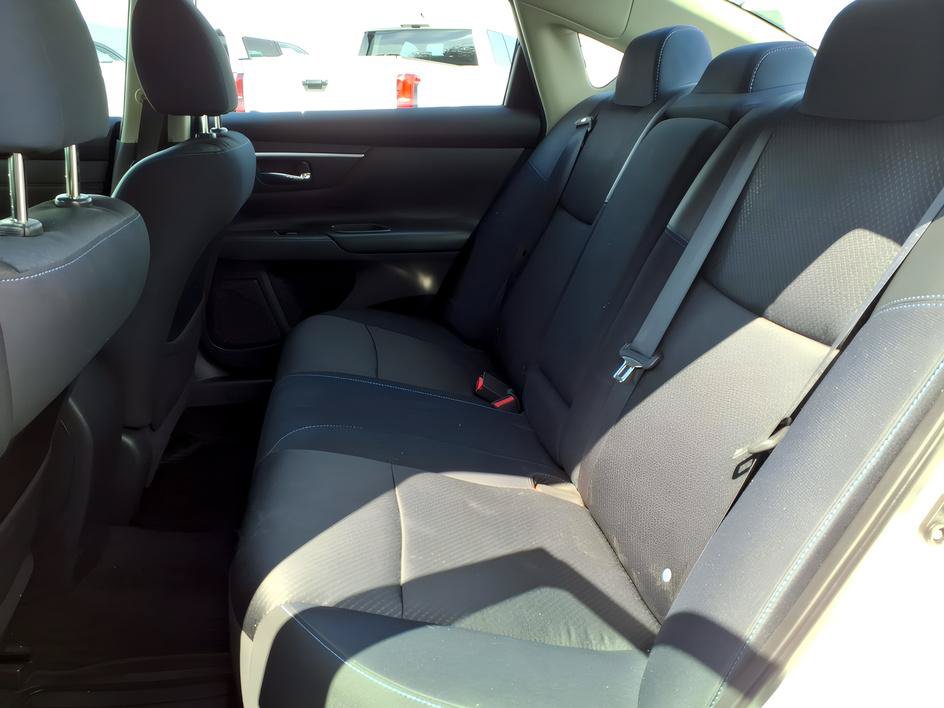 Used 2017 Nissan Altima 2.5 SR w/ Midnight Edition Package FWD image 11