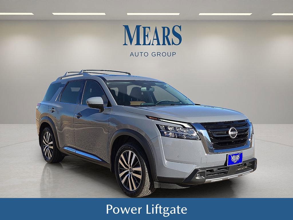 Used 2022 Nissan Pathfinder Platinum w/ Cargo Package image 8