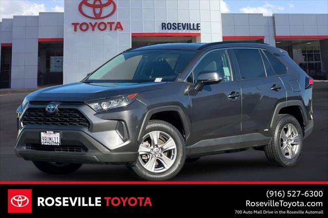 Certified 2022 Toyota RAV4 LE AWD/4WD image 1