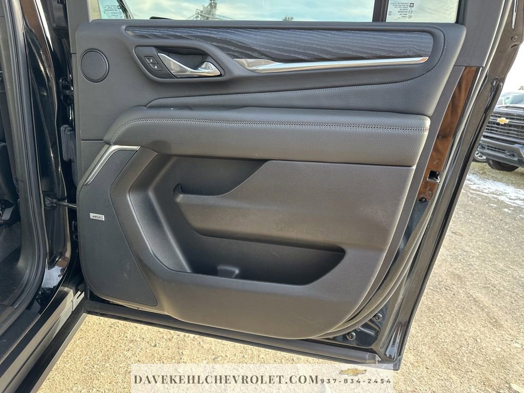 Used 2021 GMC Yukon XL Denali w/ Denali Premium Package image 28