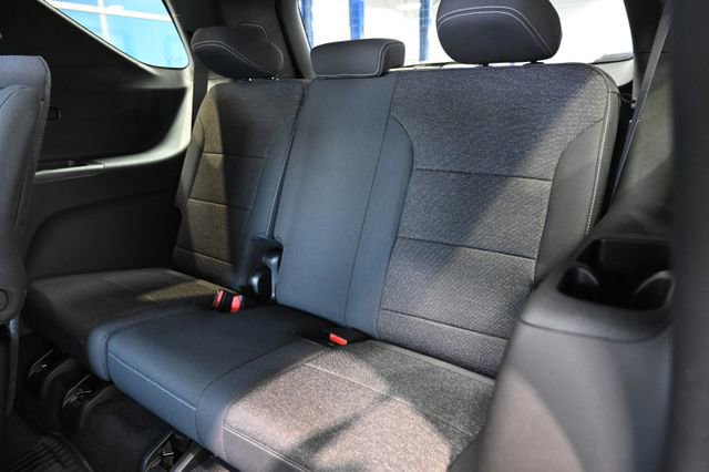Used 2026 Chevrolet Traverse LT w/ LPO, Floor Liner Package FWD image 12